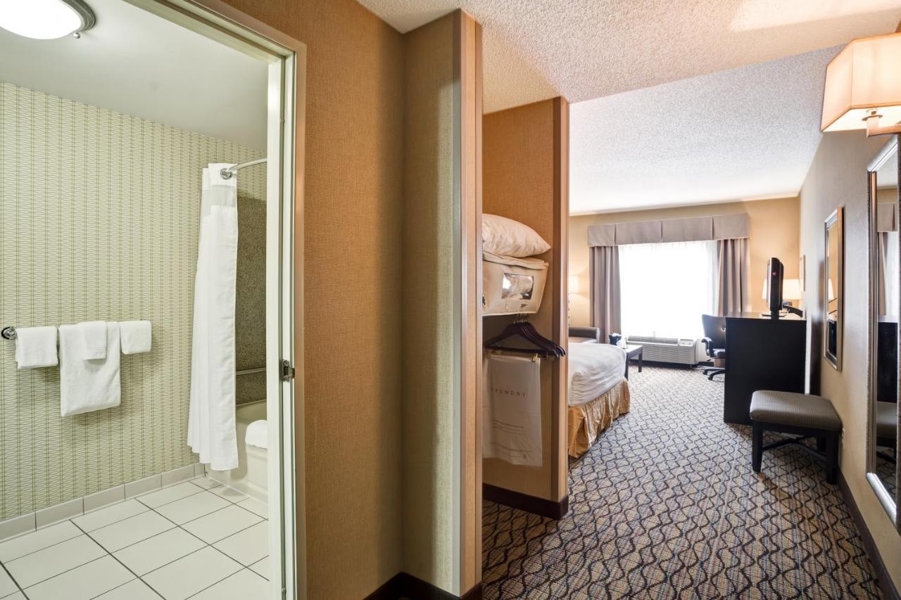 Holiday Inn Express Hotel & Suites Christiansburg By Ihg Buitenkant foto