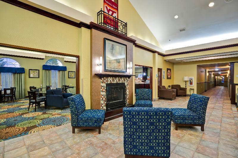 Holiday Inn Express Hotel & Suites Christiansburg By Ihg Buitenkant foto