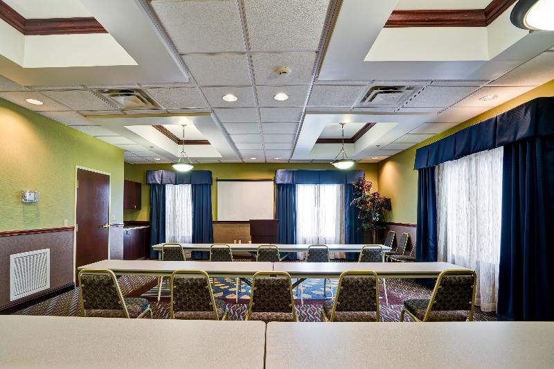 Holiday Inn Express Hotel & Suites Christiansburg By Ihg Buitenkant foto