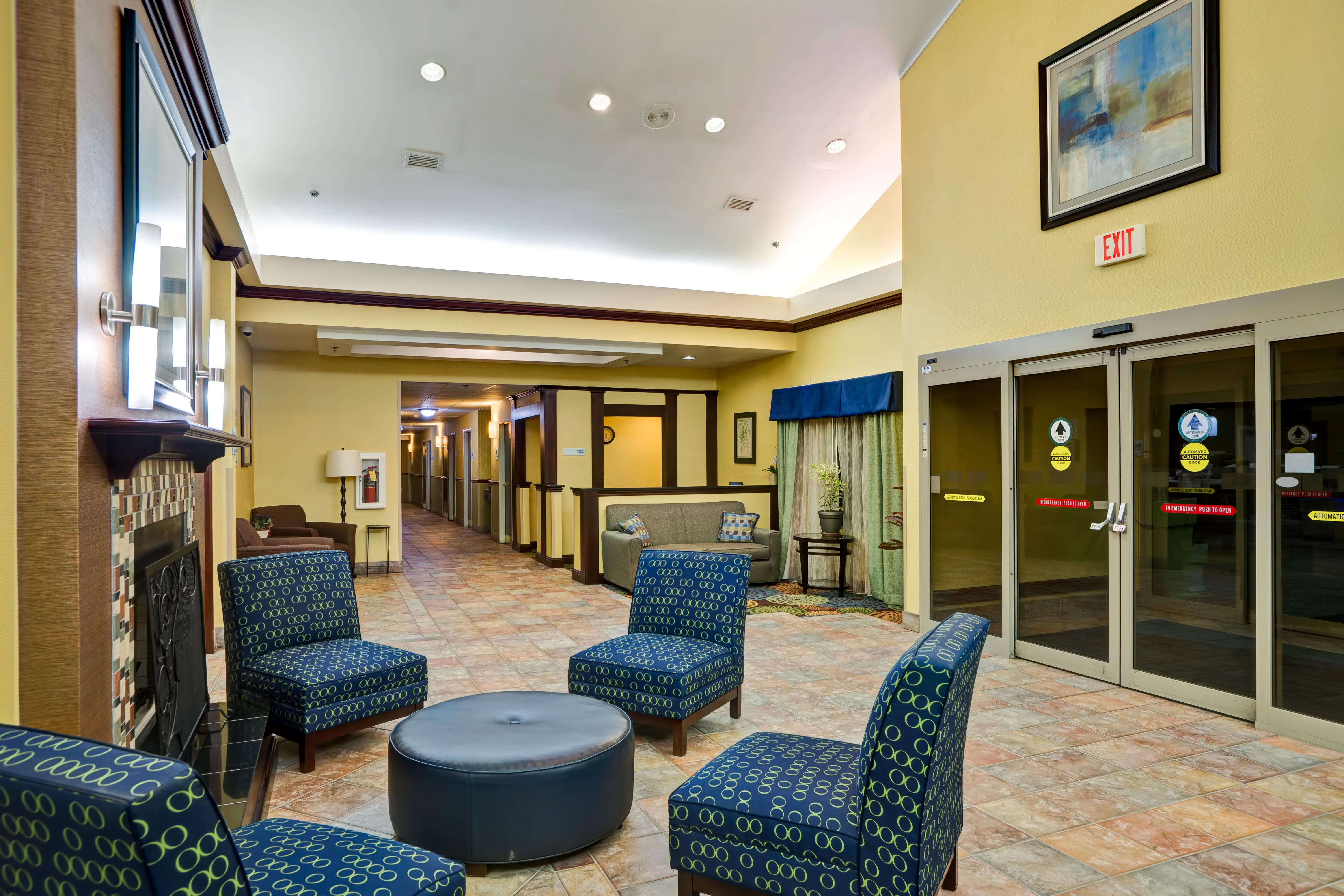 Holiday Inn Express Hotel & Suites Christiansburg By Ihg Buitenkant foto