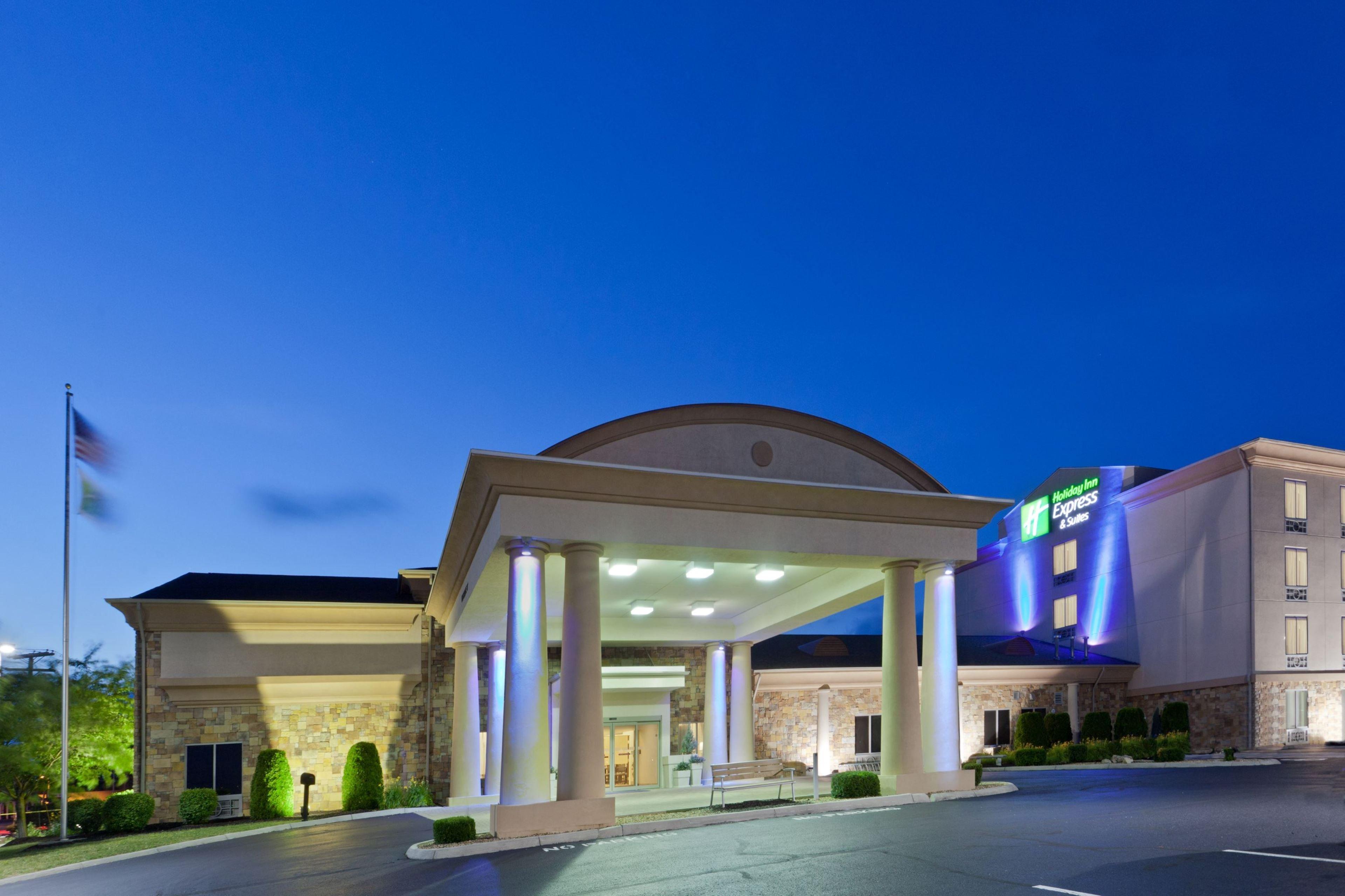 Holiday Inn Express Hotel & Suites Christiansburg By Ihg Buitenkant foto