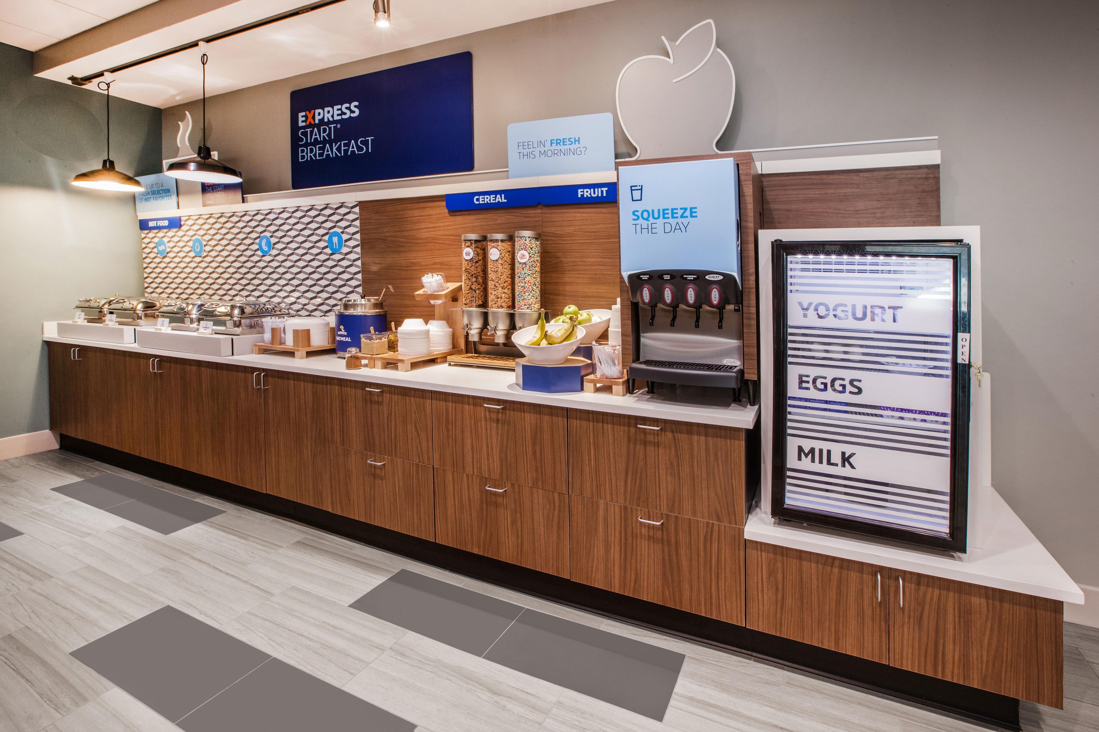 Holiday Inn Express Hotel & Suites Christiansburg By Ihg Buitenkant foto